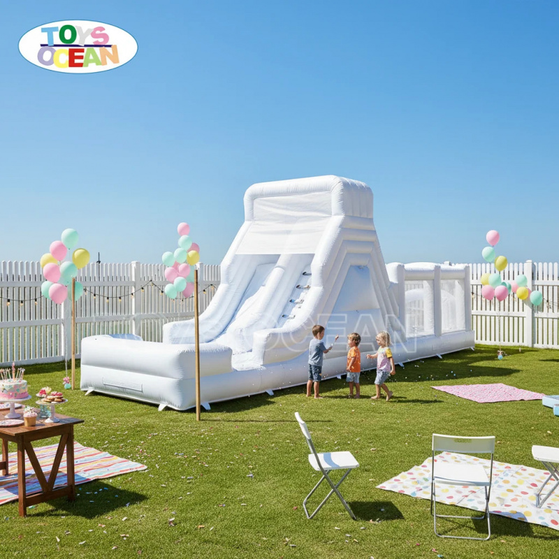 Water Slide Inflatable - Witte opblaasbare waterglijbaan met lange slip-and-glide,